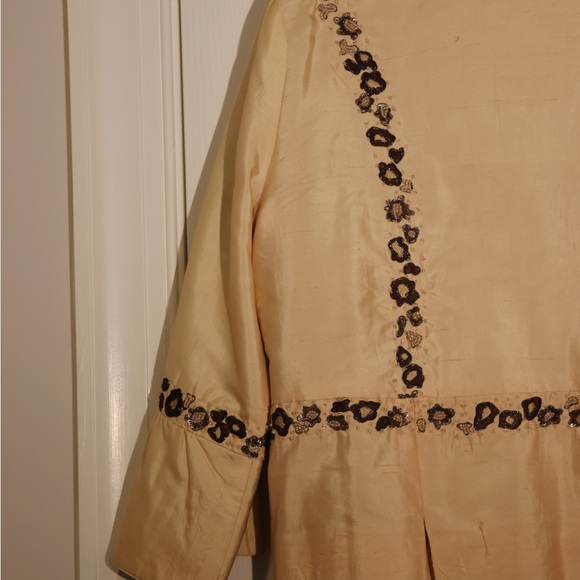 Coat - Picture 4 of 8